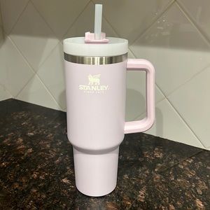 Stanley 40z tumbler BRAND NEW NEVER USED